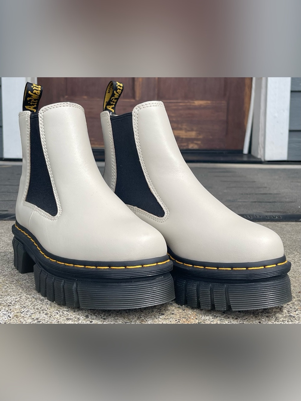 Dr. Martens Audrick Nappa Leather Platform Chelsea Boots Size 7US/38 EU